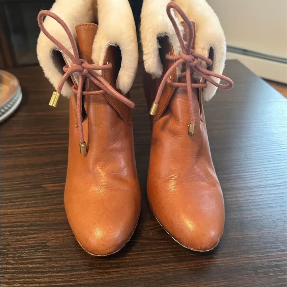 Women's Tan Ankle Boots with Shearling Lining
